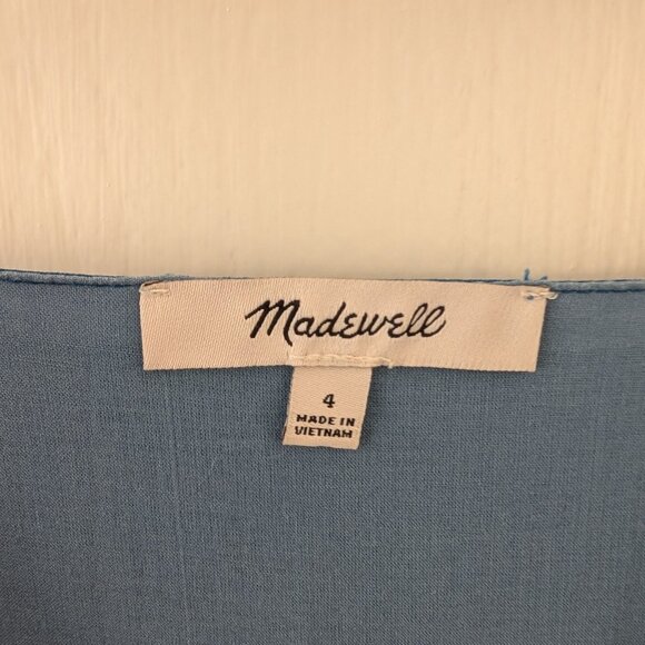 Madewell Petite Button-Front Tiered Midi Dress in Stripe - Size 4 - Picture 8 of 9